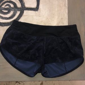 Lululemon size 6 speed up short
